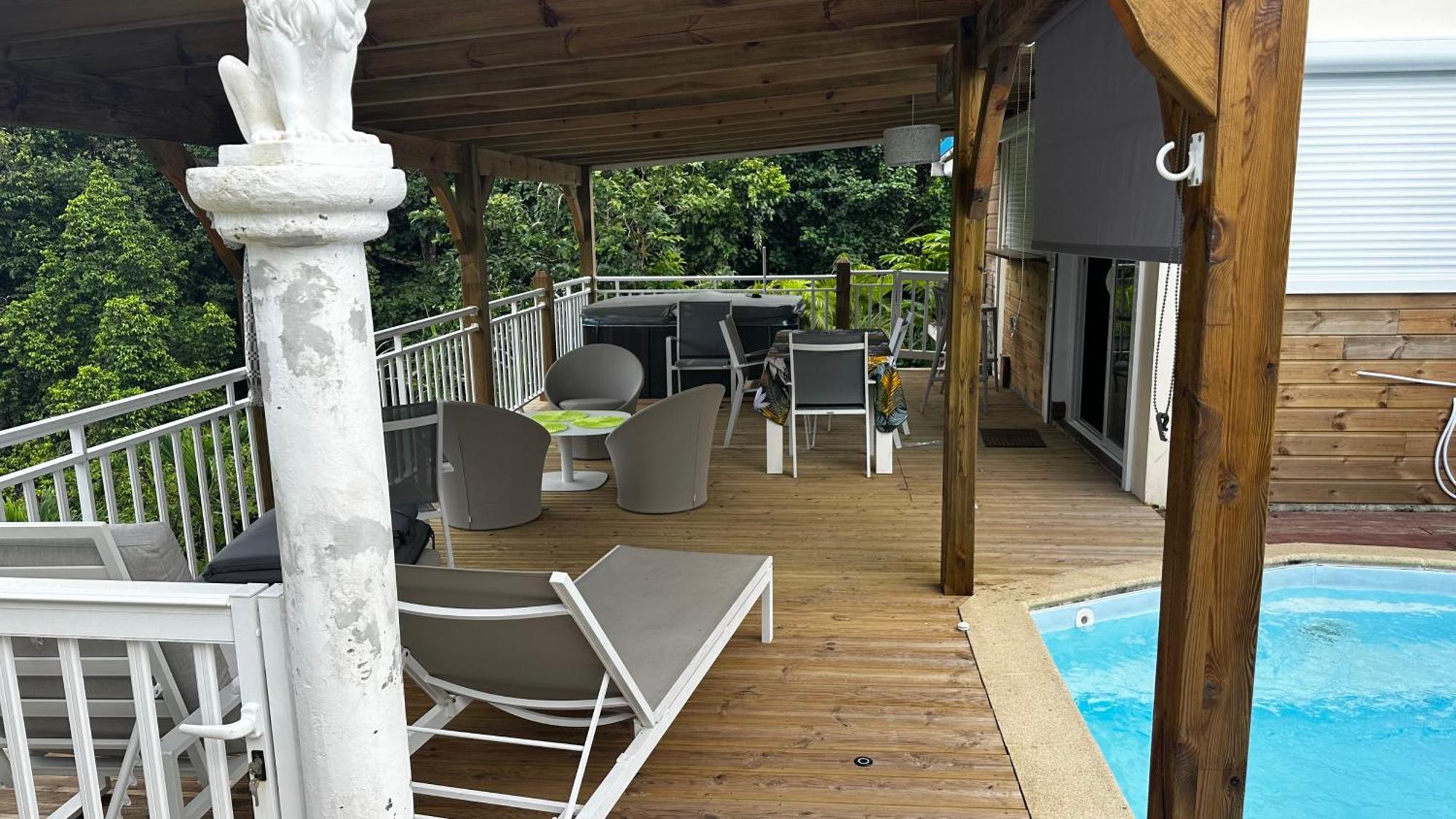 Appartamento Chez Francis Petit-Bourg Esterno foto